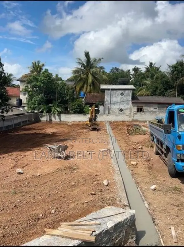 Land for Sale Makubura