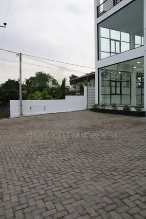 Commercial Building for Rent in Kattuwa