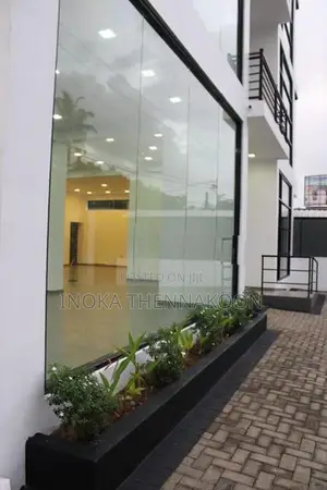 Commercial Building for Rent in Kattuwa