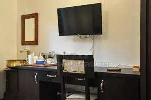 Luxury Semi-Serviced Room for Rent in Sri Jayawardenapura Kotte