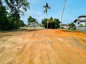 Yakkala Precious Land Plot for Sale