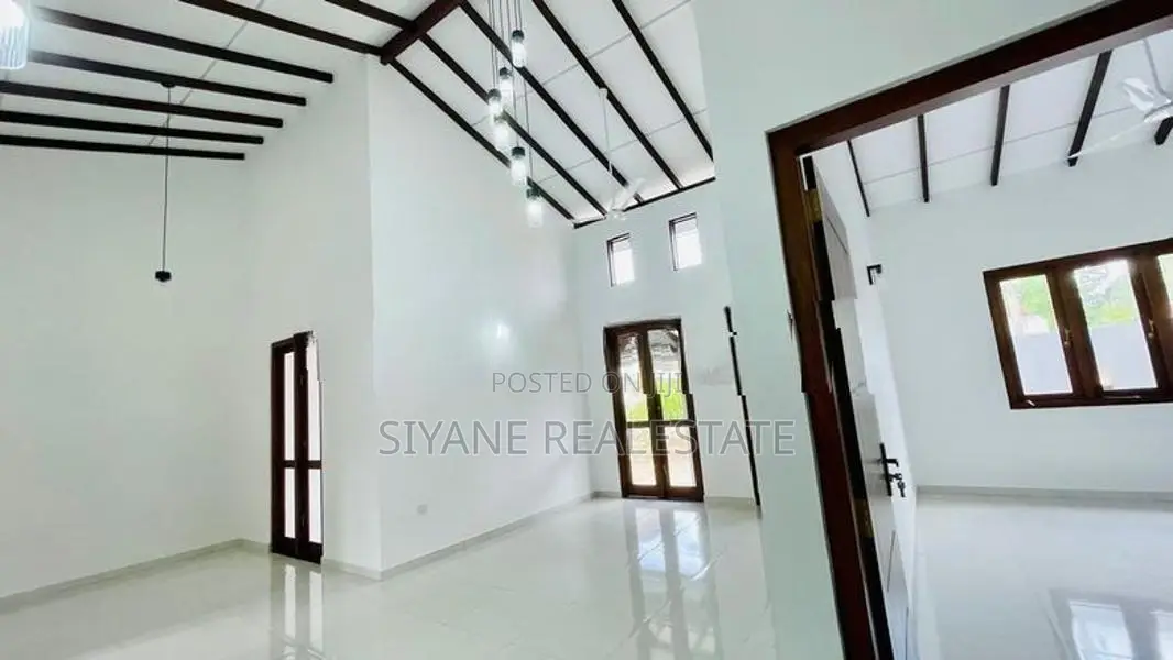 Brand New House for Sale in Athurugiriya