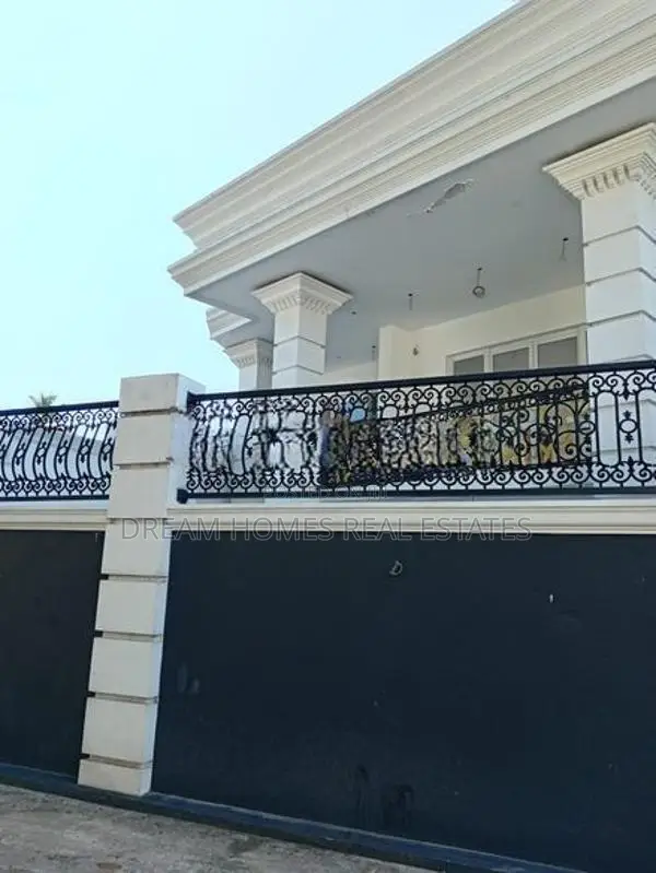 Spacious Family House for Sale – Kadawatha