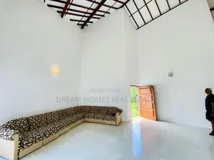 Single Storey House for Sale in Athurugiriya