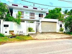 Spacious 2-Story House with 15 Perches in Pelawatta