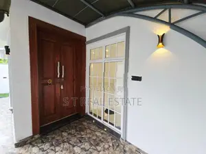 03BR Luxury Three Story House For Sale In Piliyandala