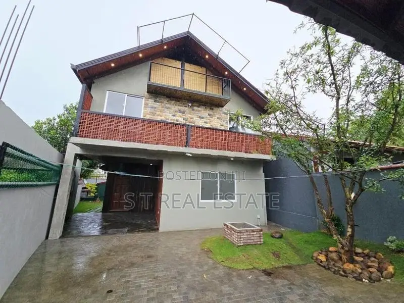 Modern Designed Villa For Sale in Piliyandala
