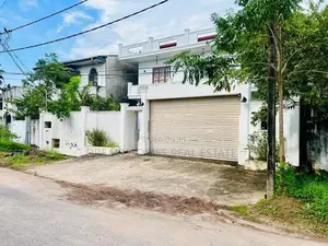 Spacious 2-Story House with 15 Perches in Pelawatta