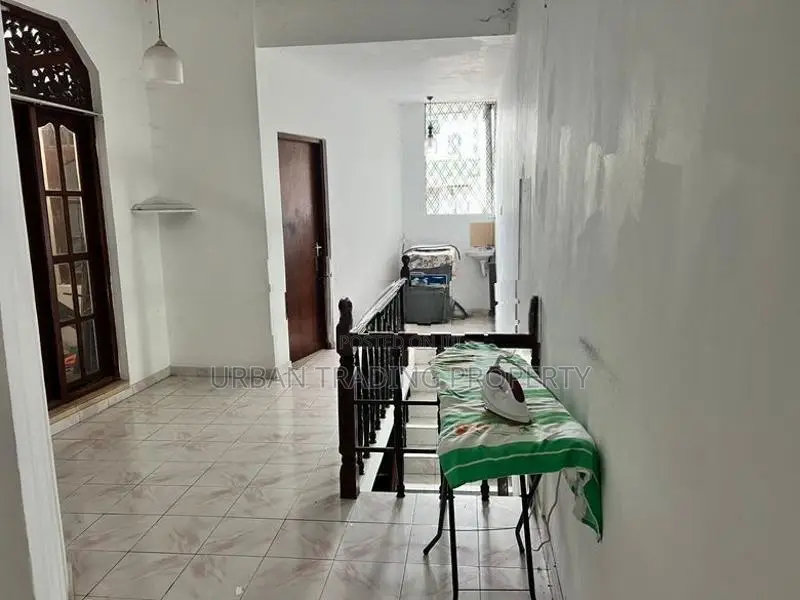 Two Story House for Rent at Kalubowila Dehiwala