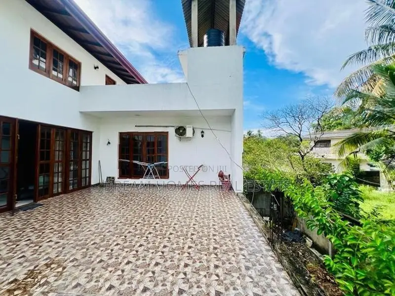 Spacious 2-Story House with 15 Perches in Pelawatta