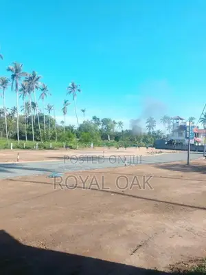 මීගොඩින් ඉඩමක්
