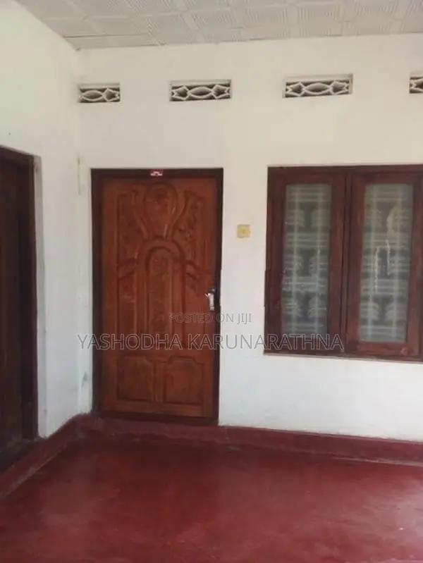 අගනා ඉඩමක් සමඟ නිවසක් විකිණීමට - අම්පාර