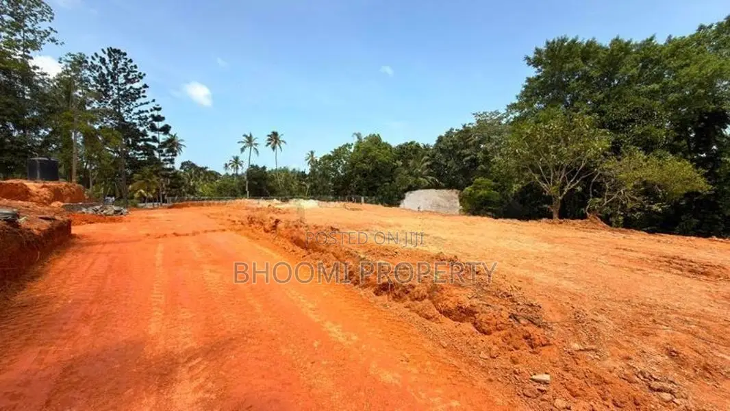 ගාල්ල නගරයට ලගින්ම බිම් කොටස්