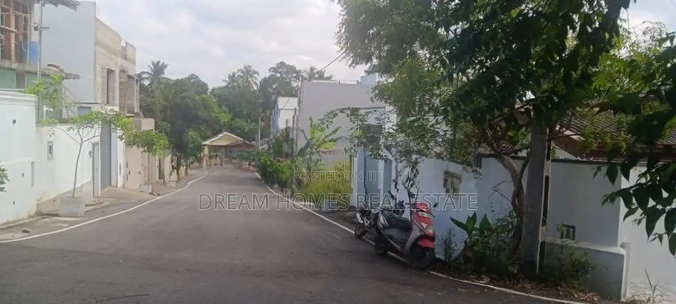 Athurugiriya Prime Location Land for Sale