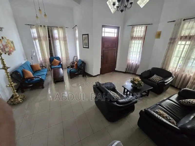 Semi Furnished Apartment Maradana