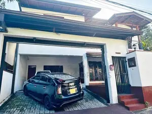 Pannipitiya Luxury House for Sale