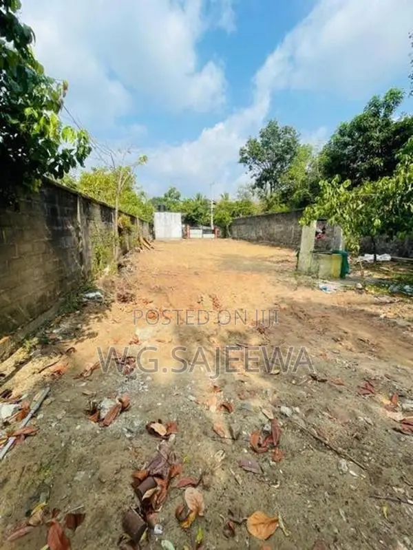 19.70perch main road facing Land for sale in raddoluwa