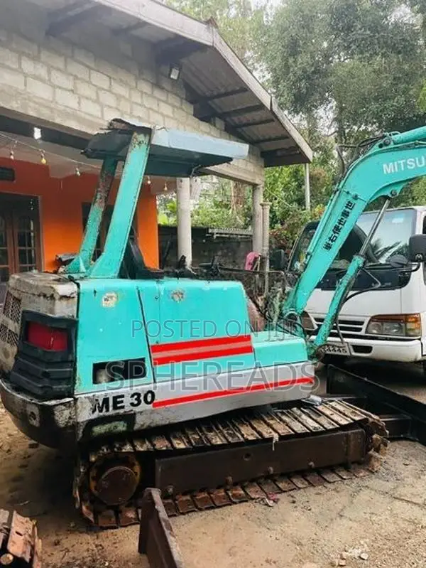 Mitsubishi ME 30 Excavator