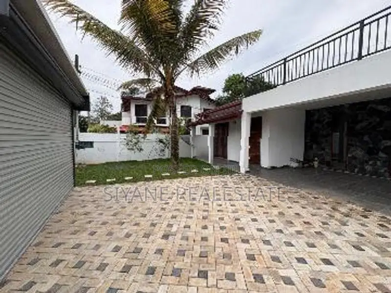 Luxury House For Sale In Malabe, Arangala