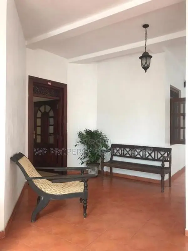 Massive 7000 Sqft Luxury Home for Sale Right in The Heart of Nawala