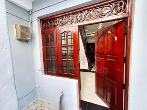 Four Storey House for Sale in Colombo 02