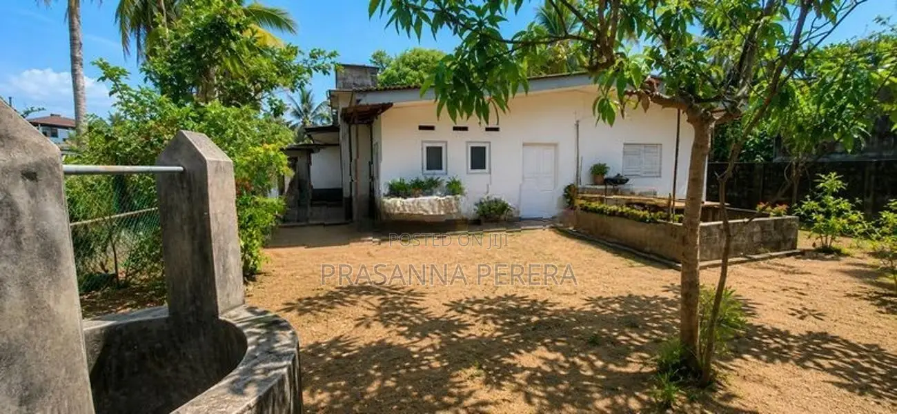 Land with House for Sale in Pannipitiya