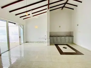 3rd Floor Apster House For Rent In Corea Mawatha, Thalawathugoda