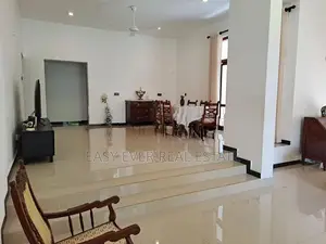 Luxury Family Home in Thalawathugoda