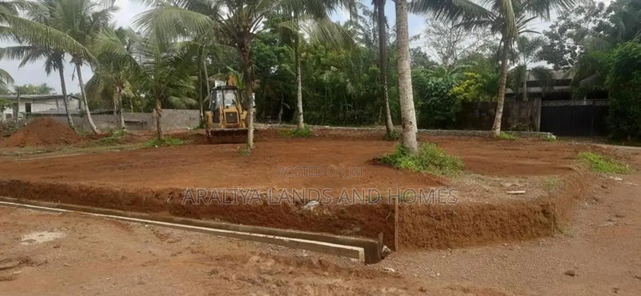 Land For Sale In Close To Kahathuduwa Polgasowita