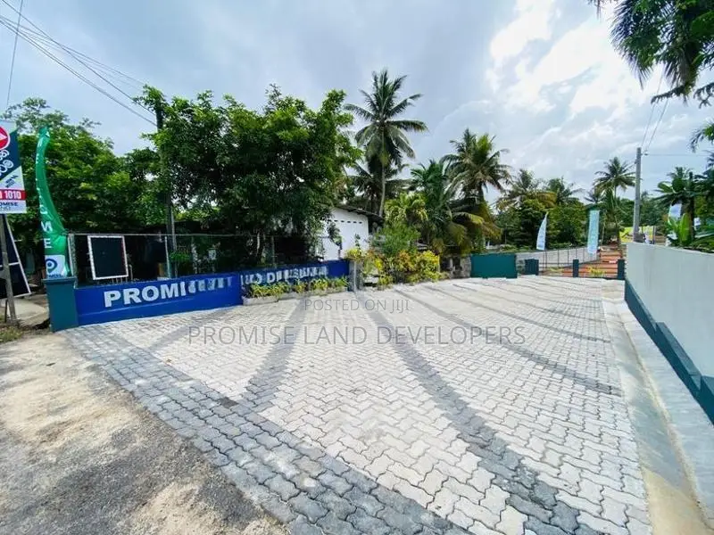 Residential Land for Sale in Wadduwa,thalpitiya Galle Rd Facing H37