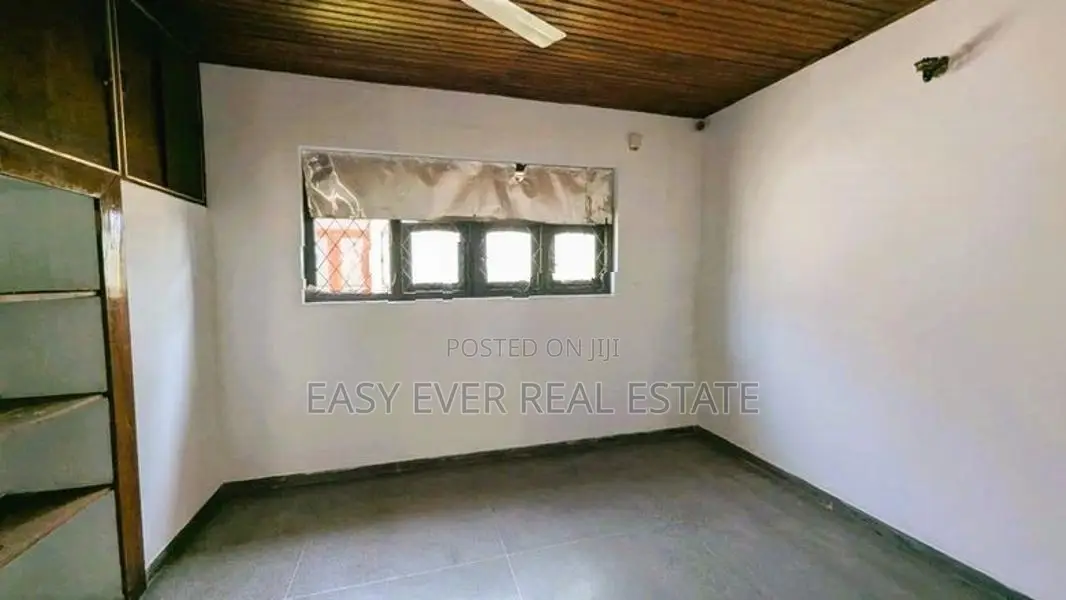 අගනා දෙමහල් නිවසක් – පදිංචියටත් Ja Ela