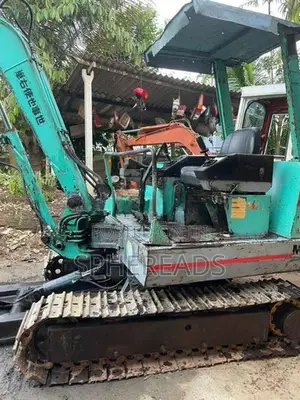Mitsubishi ME 30 Excavator