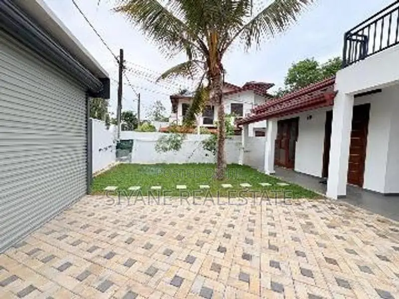 Luxury House For Sale In Malabe, Arangala