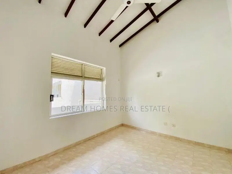 3rd Floor Apster House For Rent In Corea Mawatha, Thalawathugoda
