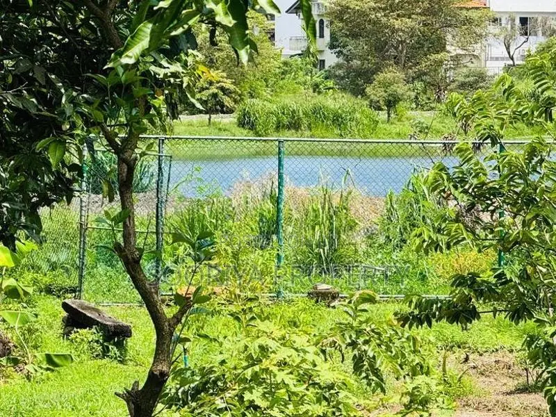 Beautiful Lake Facing Land for Sale in Nugegoda