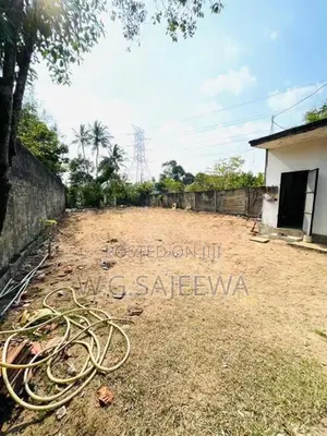 19.70perch main road facing Land for sale in raddoluwa
