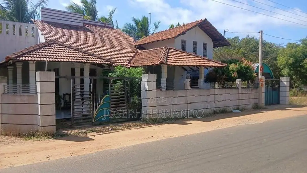 House for Sale in Daluwa
