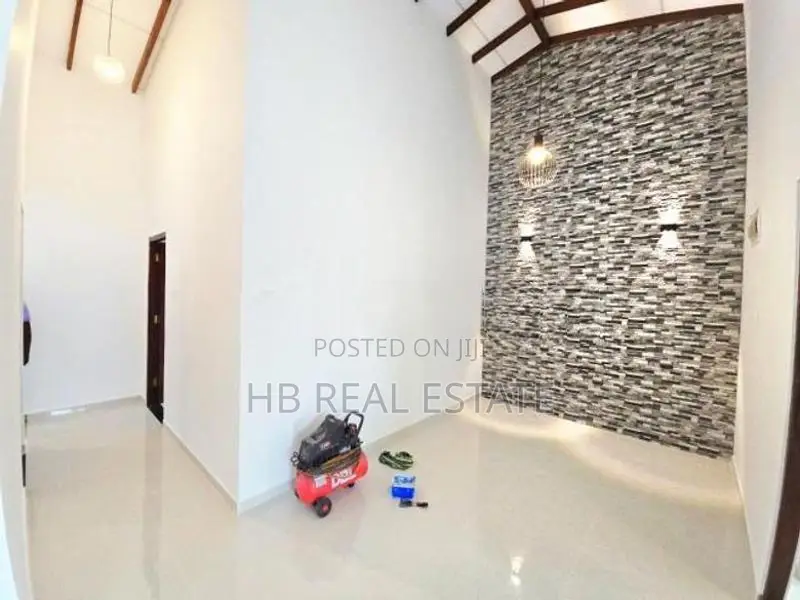 Newly Build Luxury Single Story House for Sale Kahathuduwa