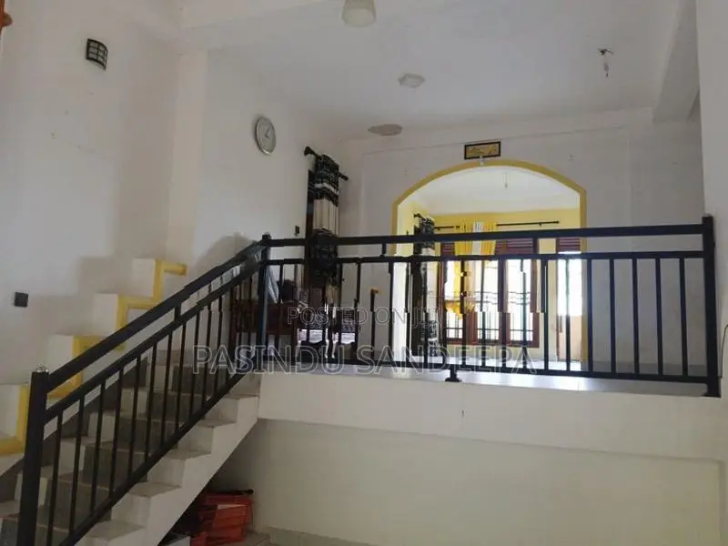 House 2nd Floor for Rent Karapitiya