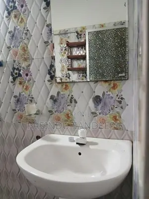 House 2nd Floor for Rent Karapitiya