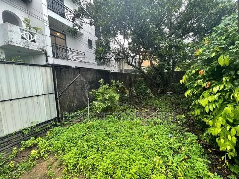 Land with An Old House for Sale in Kohuwala
