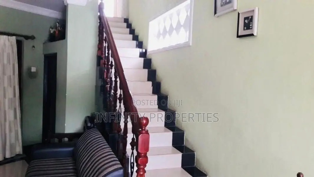 (AF959) Three Storey Residential House for Sale in Rajagiriya