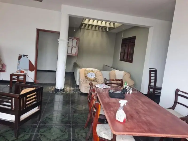 House upstairs Rent Mountlavinia