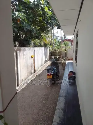 Land for sale in Kandawala katana