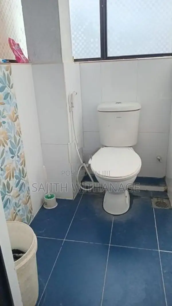 Furnished sharing room Colombo 03