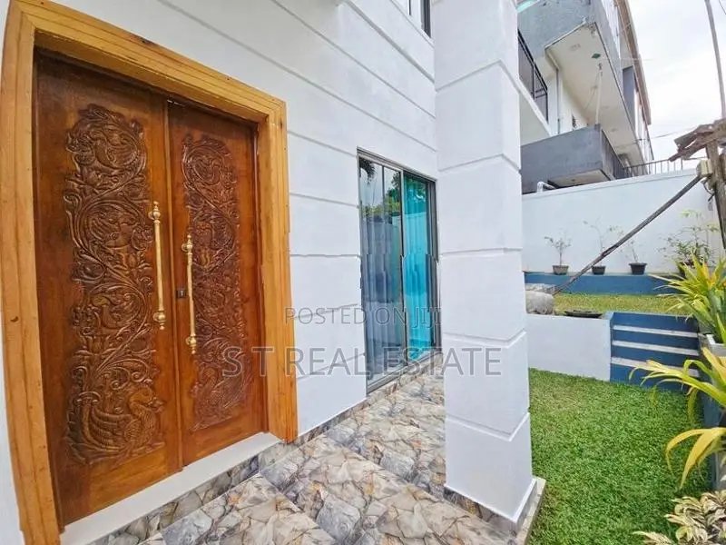 Almost Brand New Luxury 3 Story House For Sale In Kottawa