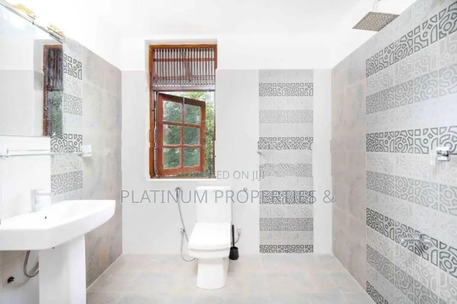 Lake-Front Luxury 2-Storey New House for Sale in Nugegoda Delkanda