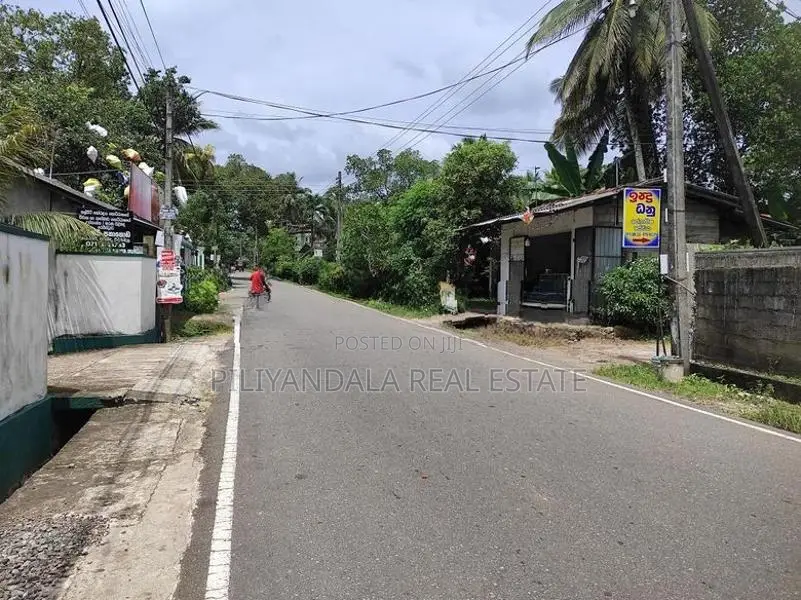 Commercial Land for Sale Piliyandala