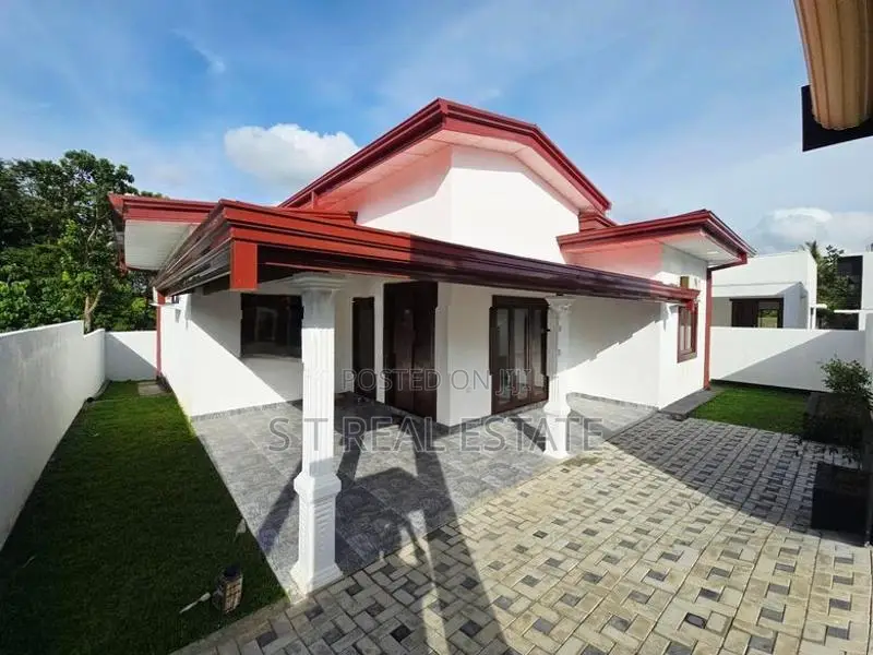 04BR Single Story House For Sale In Meegoda