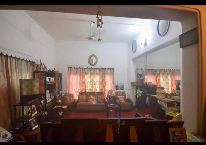 COLOMBO 5 : 8.77P LAND WITH UPSTAIR OLD HOUSE FOR SALE